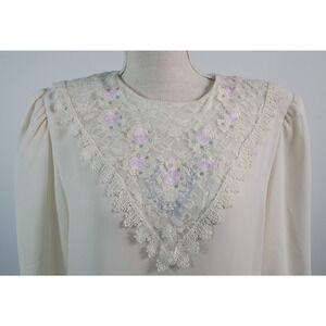 Nilani Vintage White Cottage Floral Lace Bib Collar Size 11/12 Modest 90s